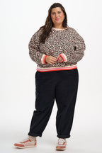 Eadie Relaxed Sweatshirt - Stone, Classic Leopard Retro Stripe