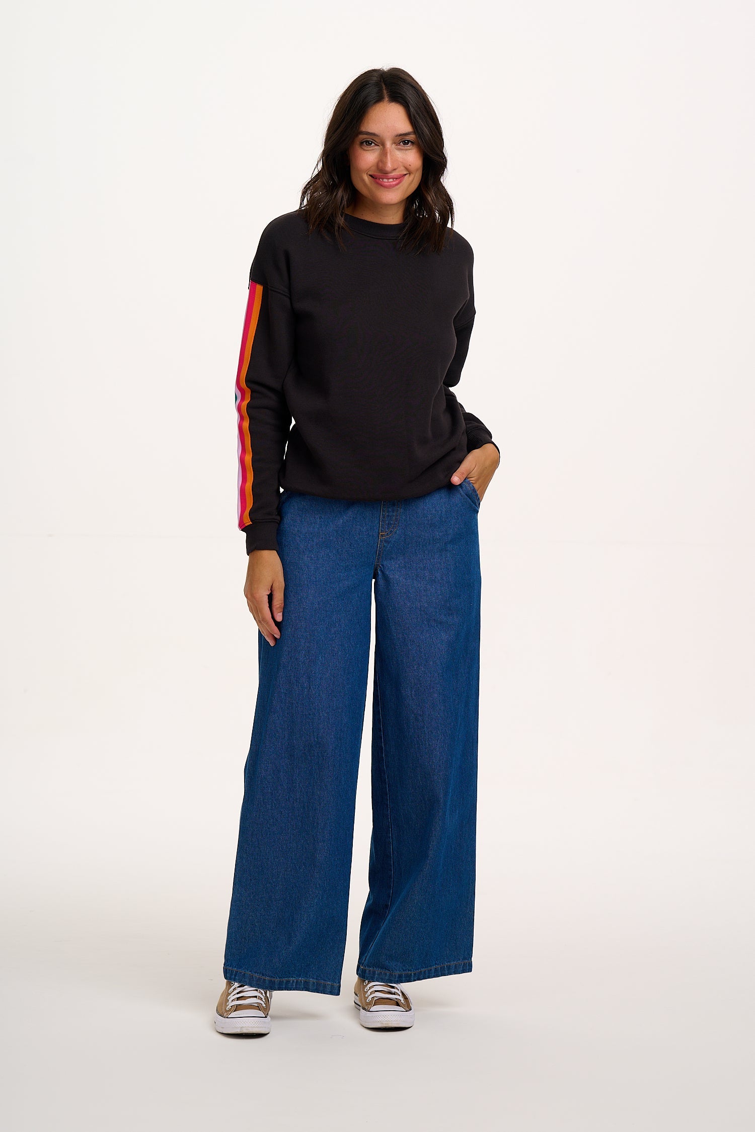 Noah Sweatshirt - Washed Black, Rainbow Trim